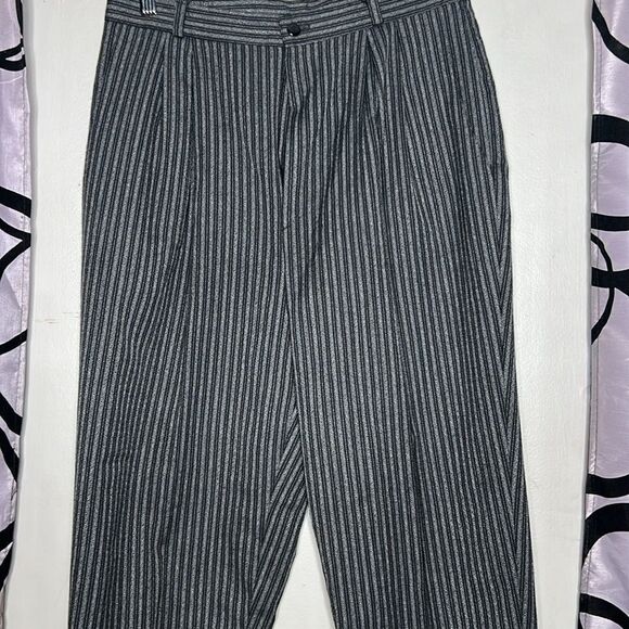 Vintage 80s Just For Petites Black & gray striped pants, vintage 12,30” waist - Picture 4 of 8